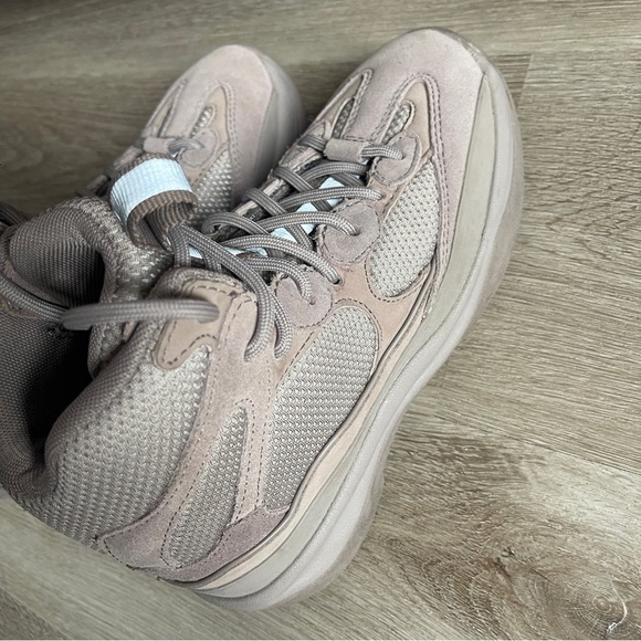 Yeezy Desert Boot in Cinder - Picture 5 of 6